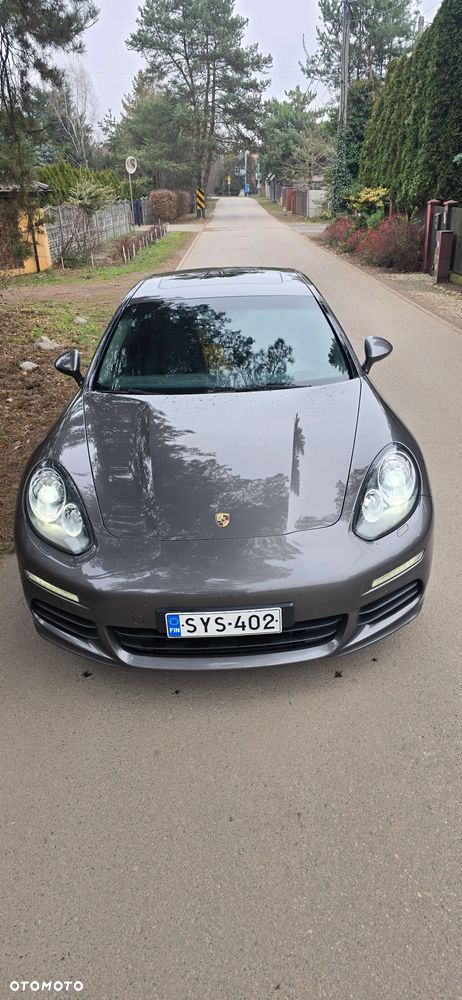 Porsche Panamera 4S PDK - 18