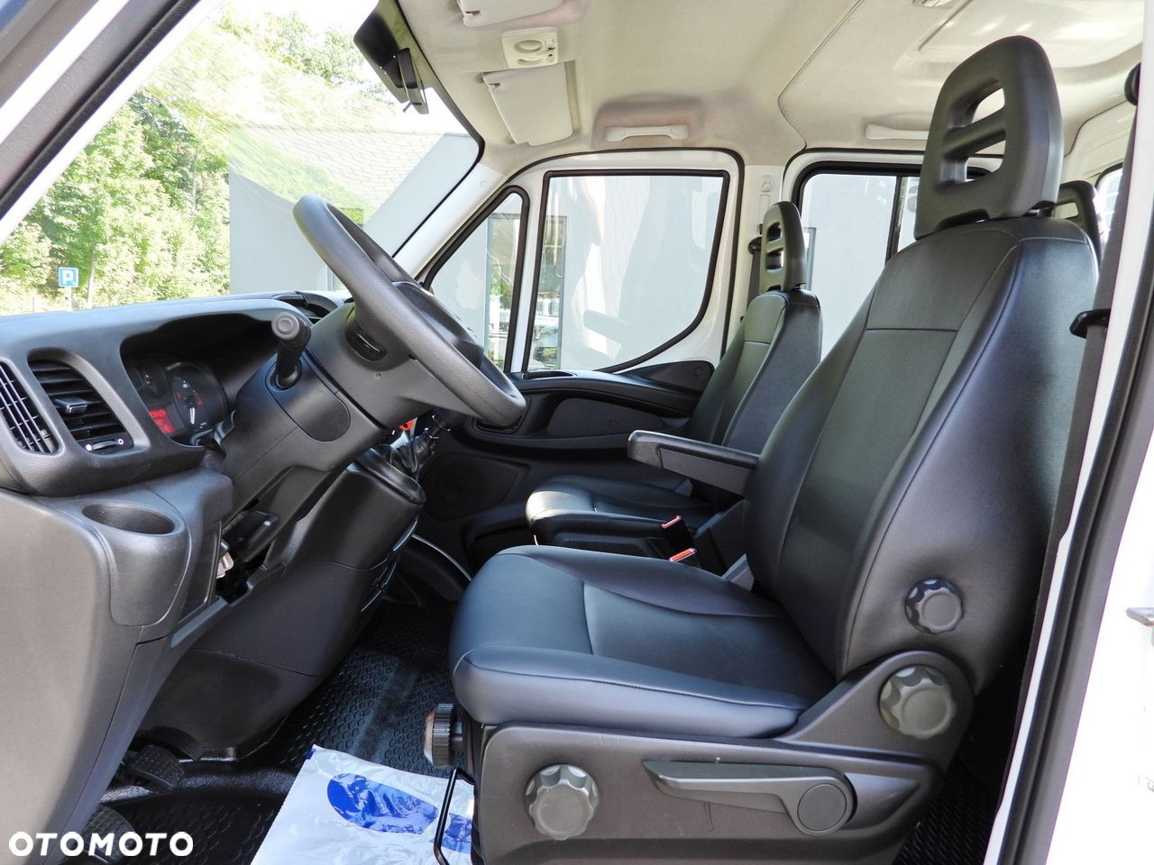 Iveco DAILY 35C16 WYWROTKA PODWÓJNA KABINA DOKA 6 MIEJSC BLIŹNIACZE KOŁA KLIMATYZACJA  160KM - 27