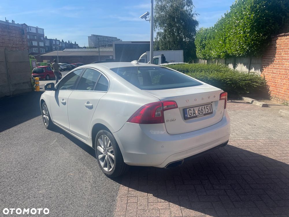 Volvo S60 T5 Drive-E Summum - 4