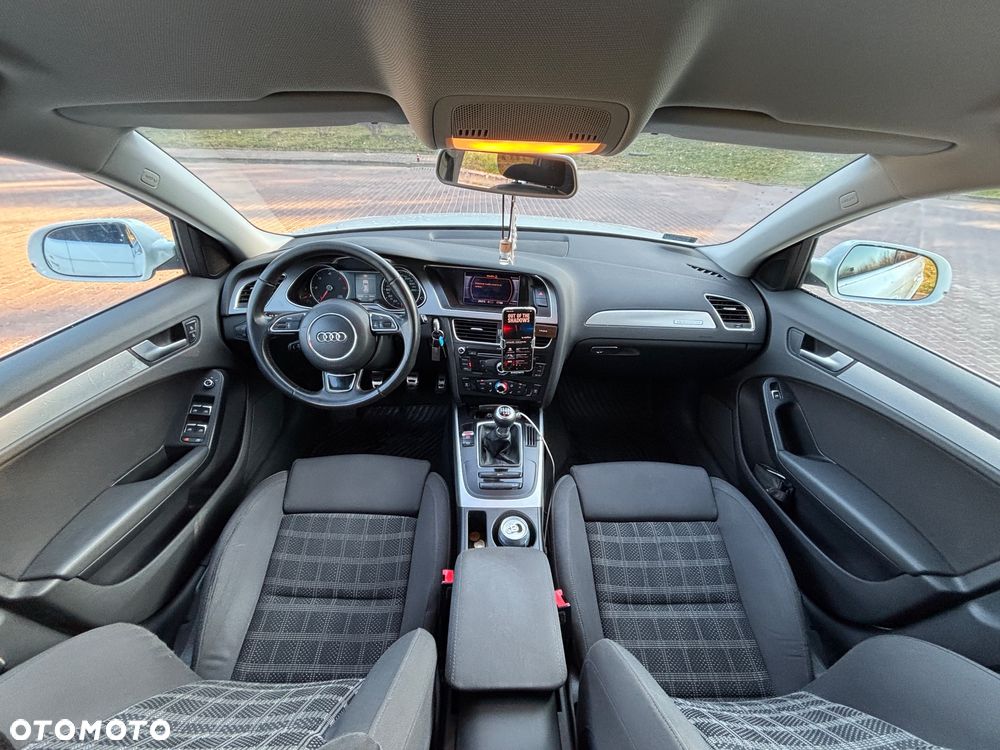 Audi A4 Avant 2.0 TDI Quattro Line - 15