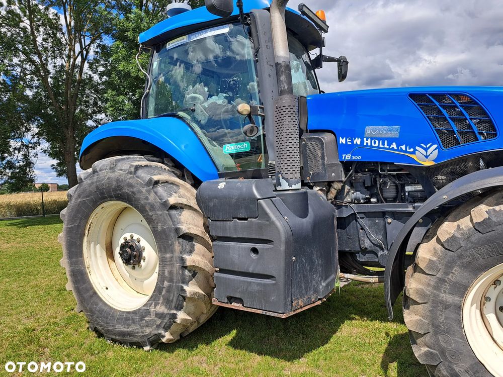 New Holland T8.300 - 8