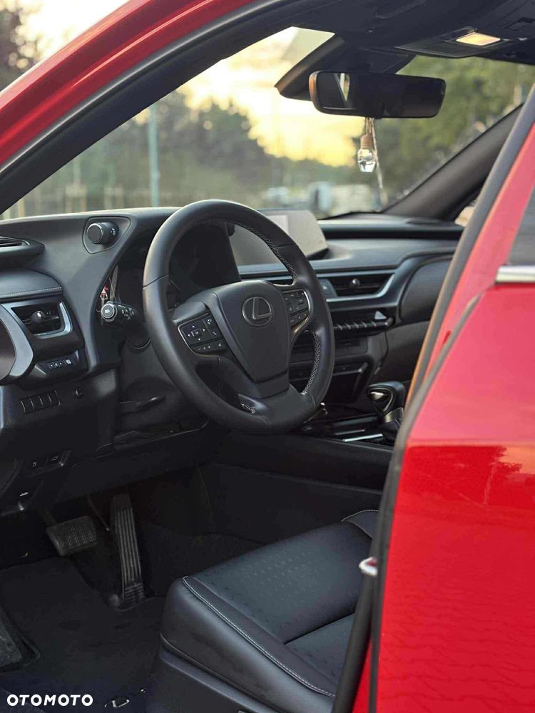 Lexus UX - 22