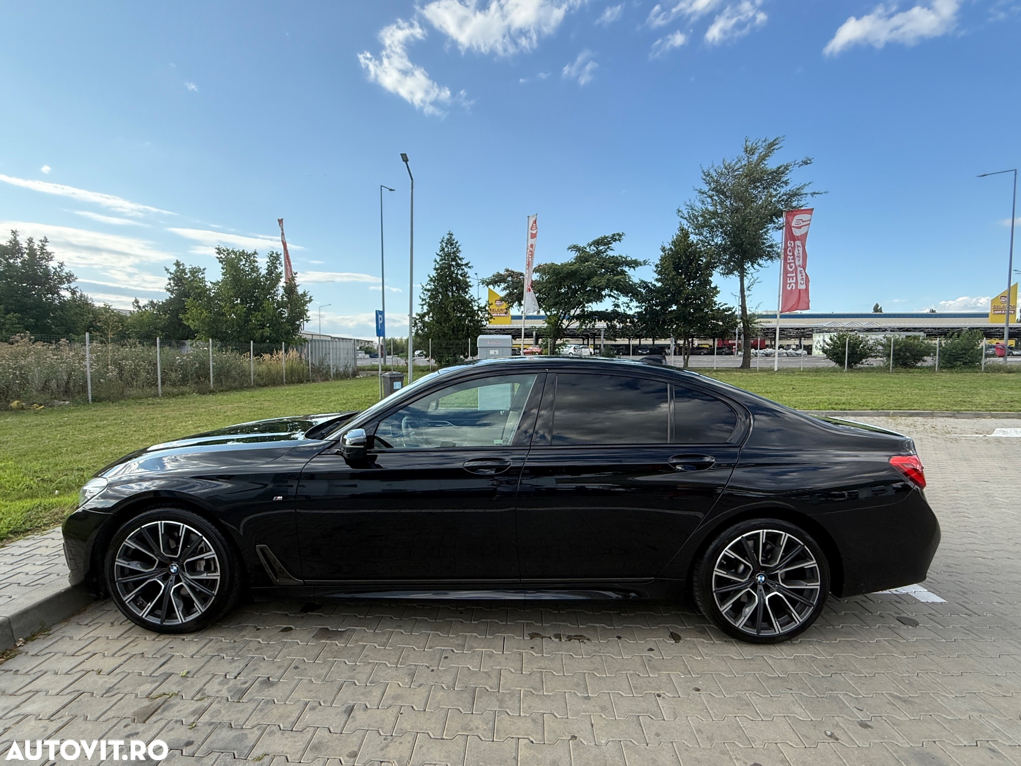 BMW Seria 7 730d xDrive MHEV - 8
