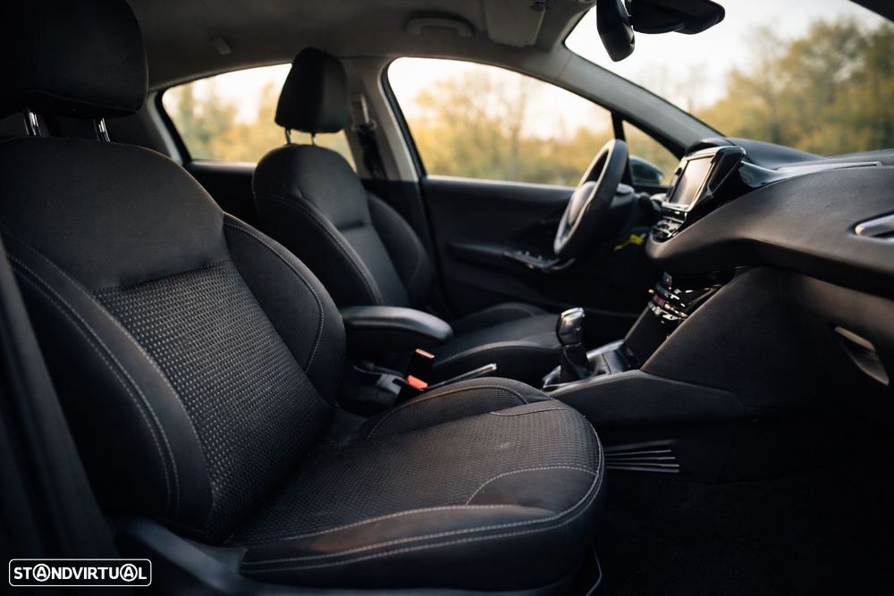 Peugeot 208 1.6 BlueHDi Allure - 22