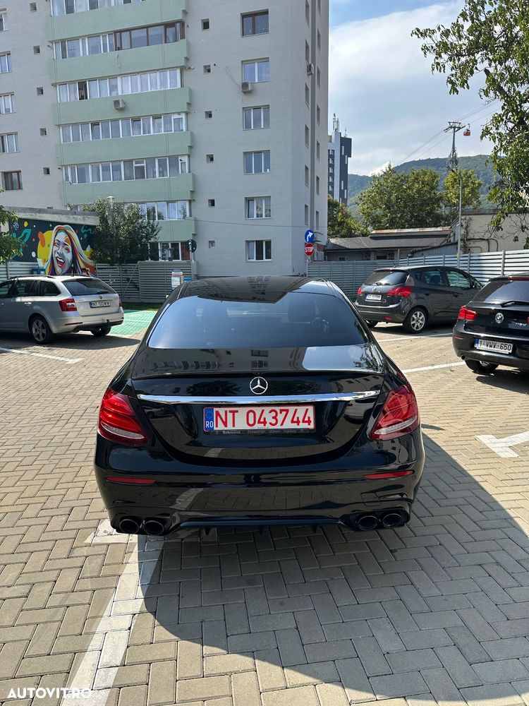 Mercedes-Benz E - 3
