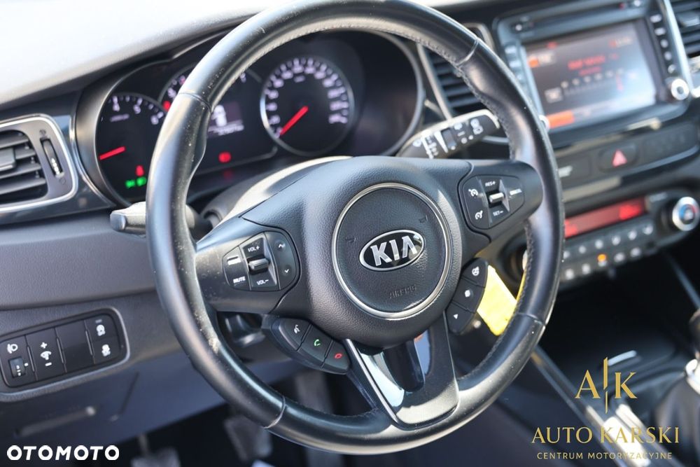 Kia Carens - 20