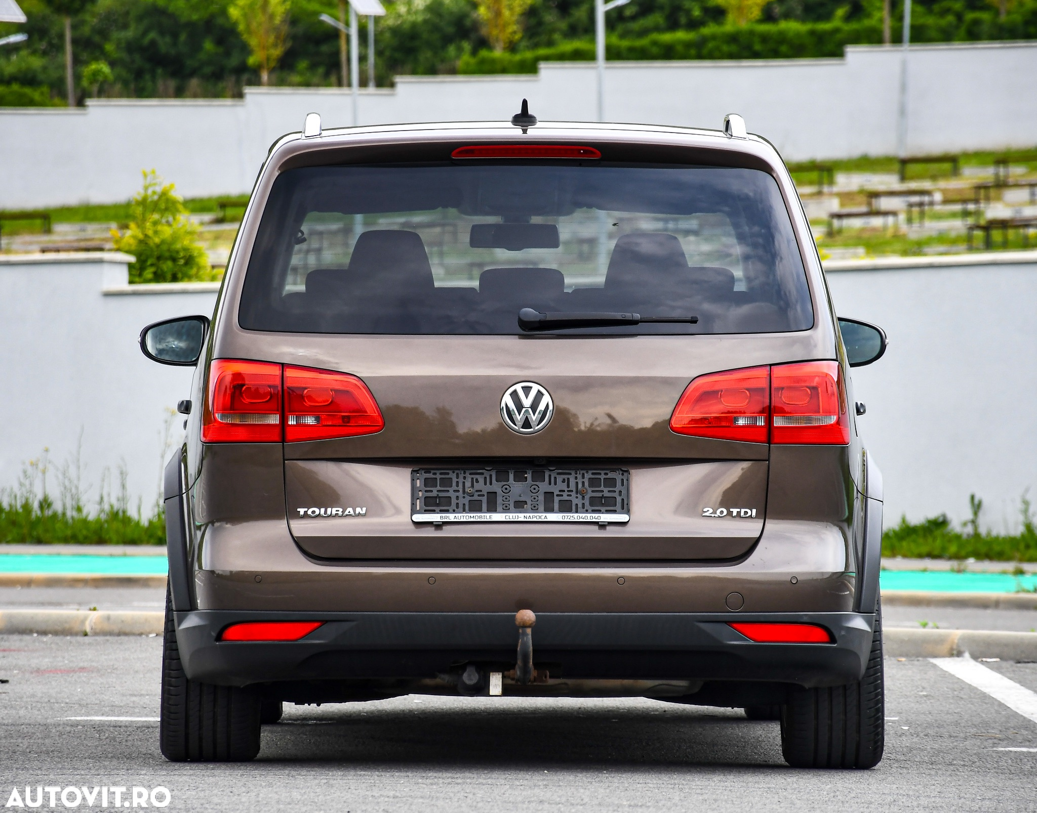 Volkswagen Touran 2.0 TDI DPF DSG Cross - 10