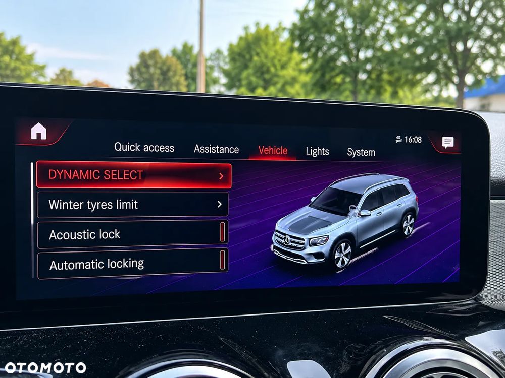 Mercedes-Benz GLB 200 Progressive 7G-DCT - 12