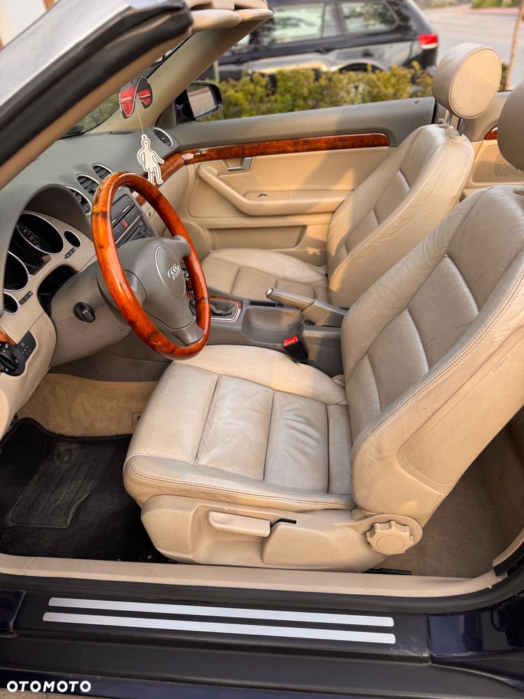 Audi A4 Cabrio 2.4 - 31