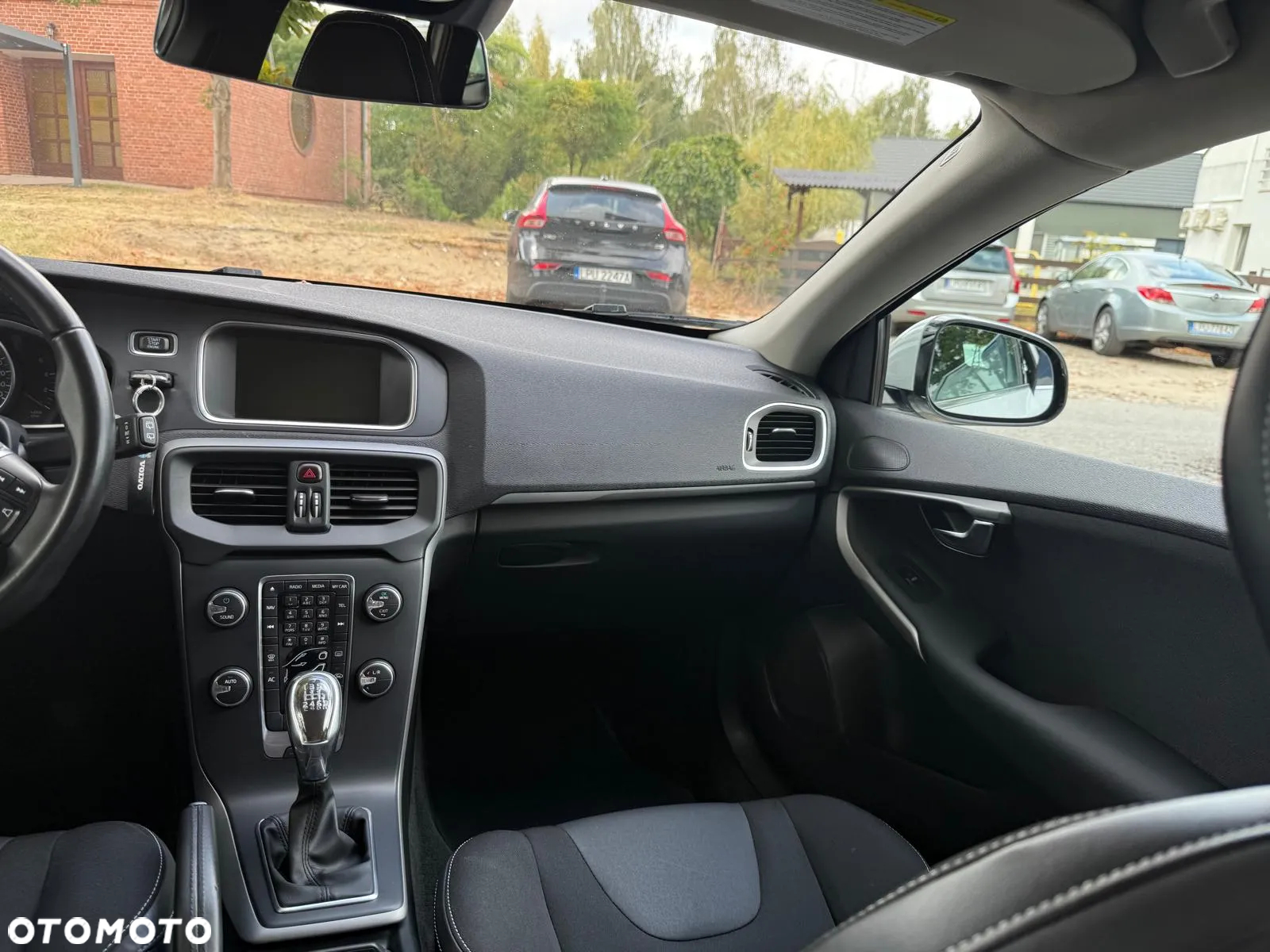Volvo V40 D3 Drive-E Momentum - 22
