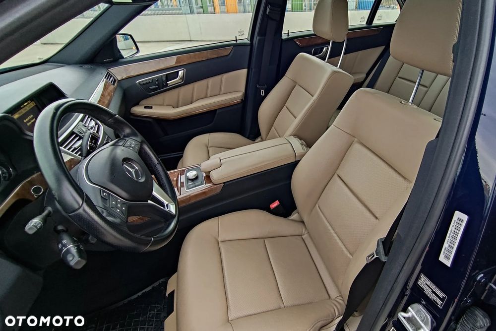 Mercedes-Benz Klasa E 350 4Matic 7G-TRONIC Elegance - 7