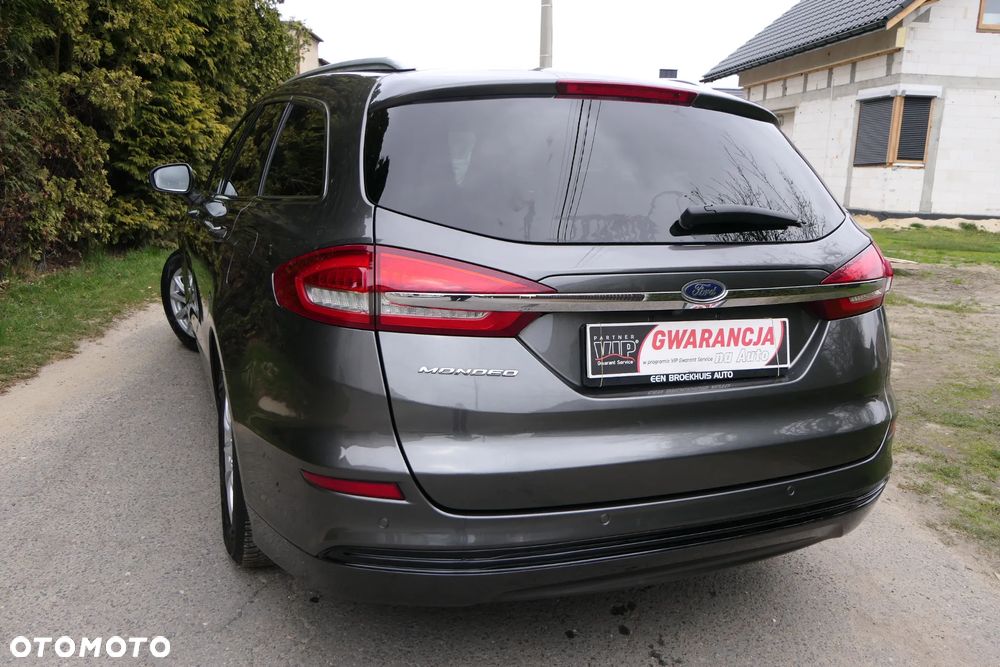 Ford Mondeo 2.0 Hybrid Trend - 12