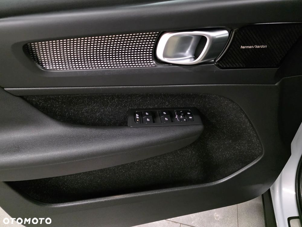 Volvo XC 40 D3 SCR R-Design - 22