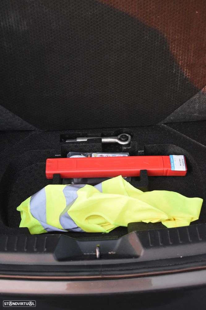 Mazda 3 Hatchback 1.5 Sky-G Evolve Navi - 24