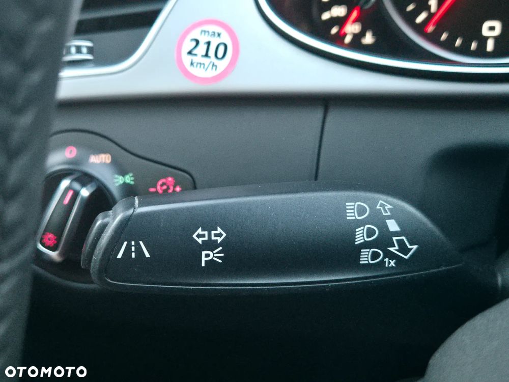 Audi A4 Avant 2.0 TDI Multitronic - 35