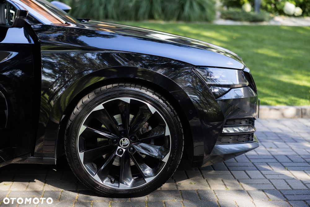 Skoda Superb 2.0 TDI SCR 4x4 L&K DSG - 8