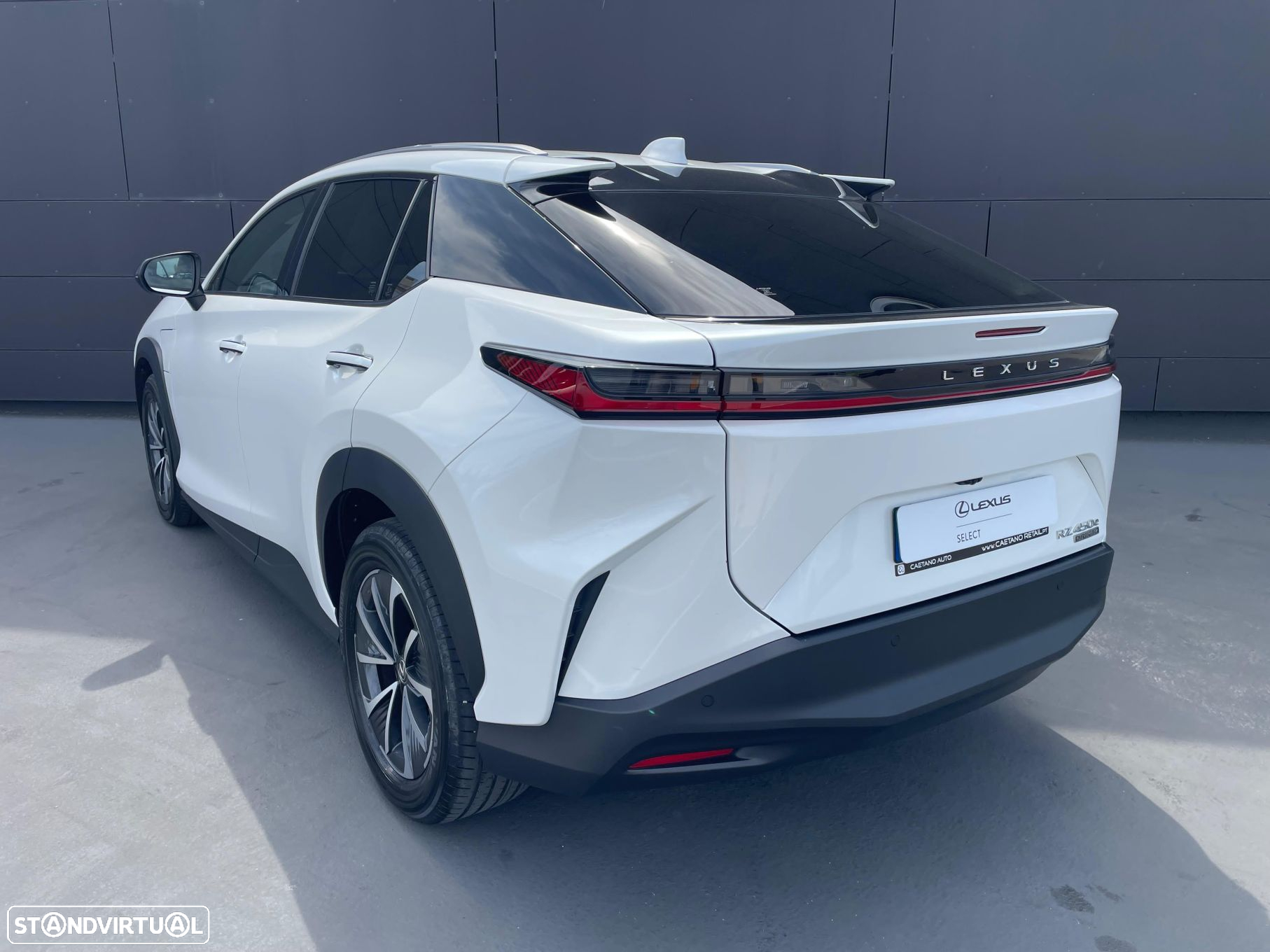 Lexus RZ 450e Executive Plus - 2