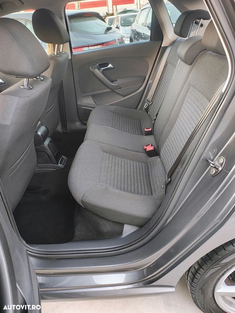 Volkswagen Polo 1.6 TDI Blue Motion Technology Comfortline - 6