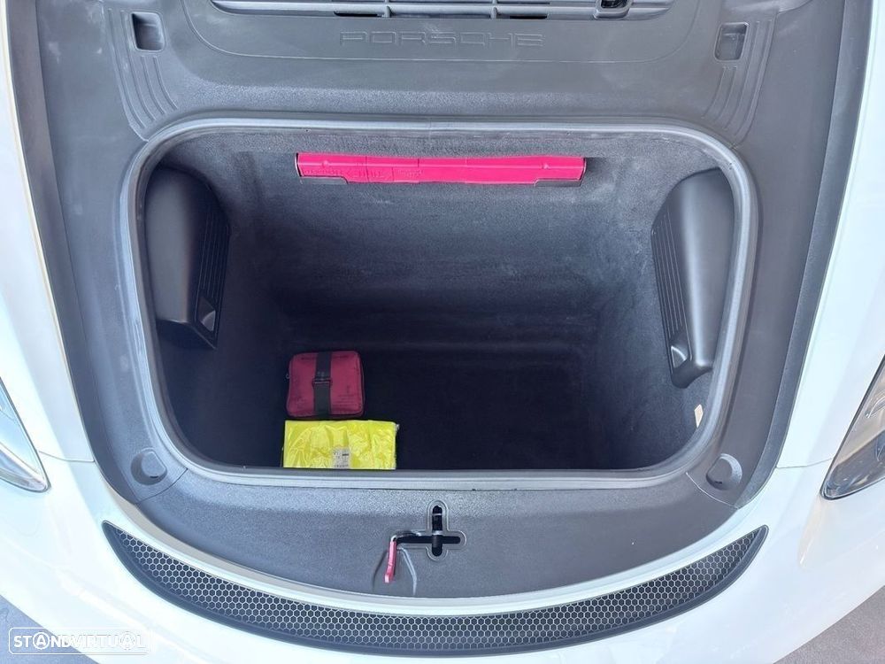 Porsche 718 Spyder Standard - 36