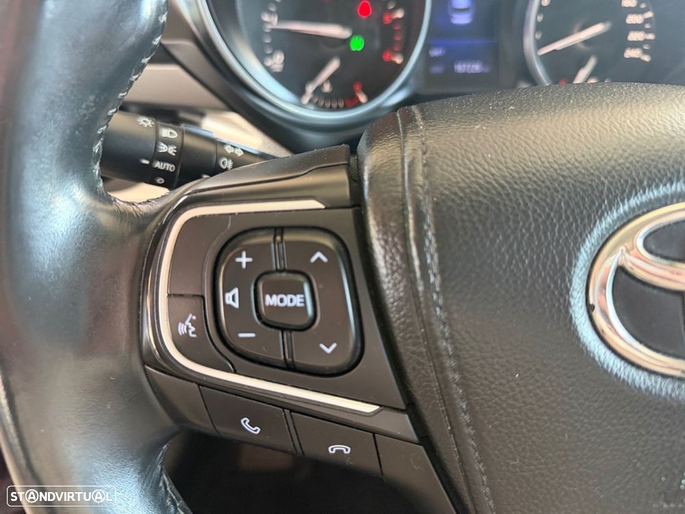 Toyota Avensis SW - 14