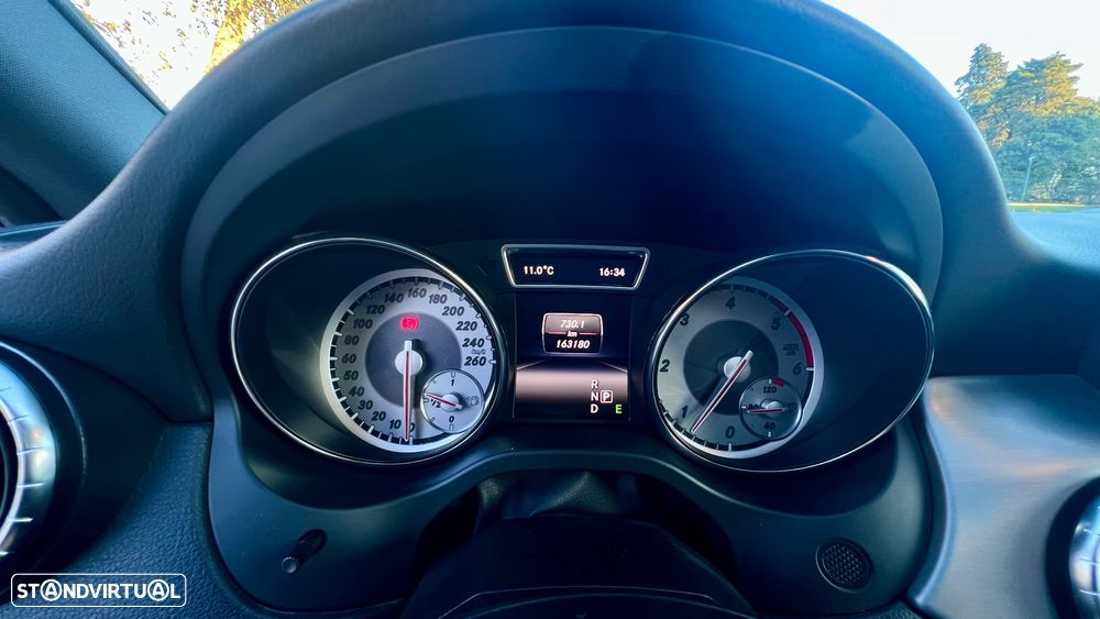 Mercedes-Benz CLA 220 Shooting Brake (CDI) d 7G-DCT AMG Line - 15