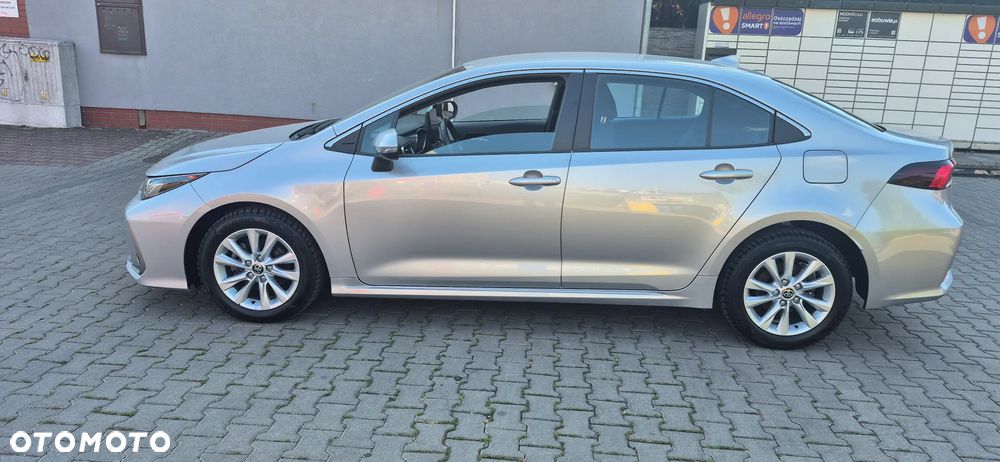 Toyota Corolla - 24