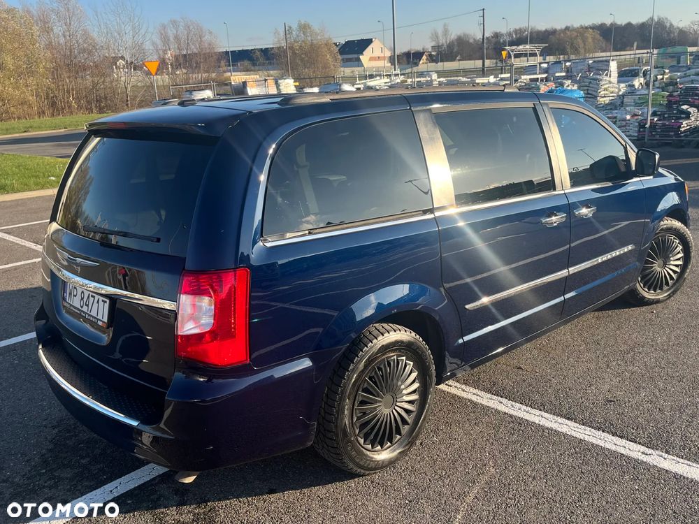 Chrysler Town & Country 3.6 Limited - 5