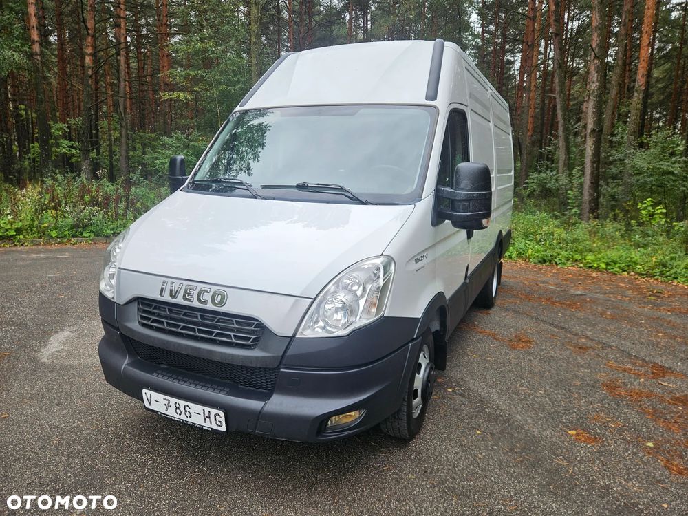 Iveco Daily BLIŹNIAKI Hak 3,5 tony - 1