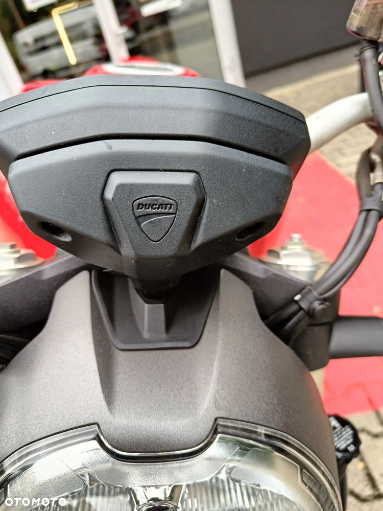 Ducati Monster - 17