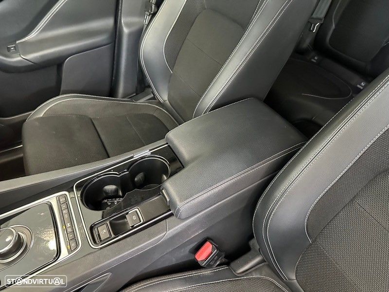 Jaguar F-Pace 20d AWD Aut. R-Sport - 27
