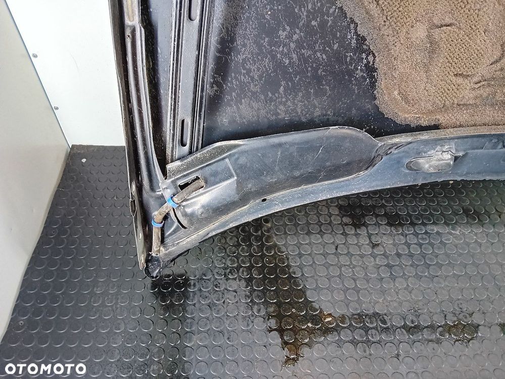 MASKA MERCEDES-BENZ W124 (84-96) 040 - 3