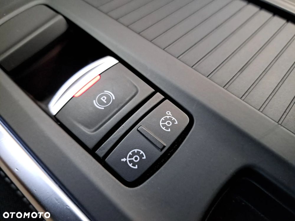 Renault Megane 1.3 TCe FAP Limited EDC - 21