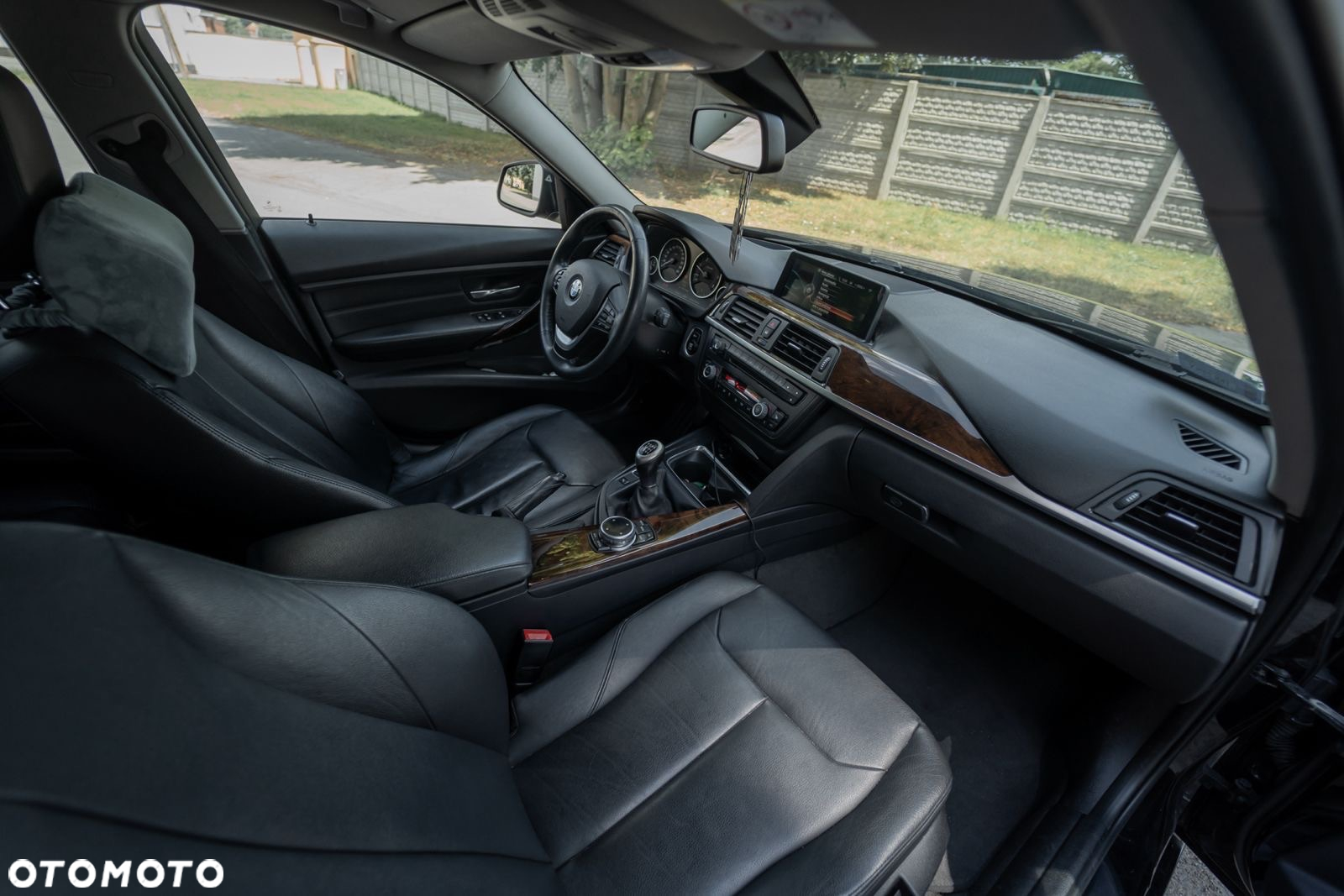 BMW Seria 3 320d Sport Line - 24