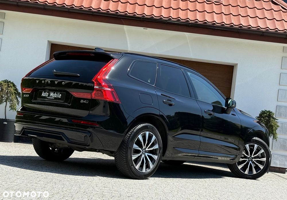 Volvo XC 60 B4 D AWD Plus Dark - 4