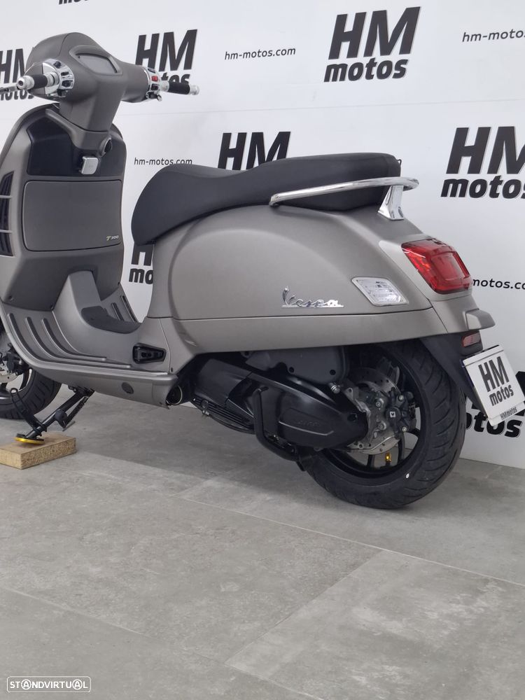 Vespa GTS Super 300 - 12