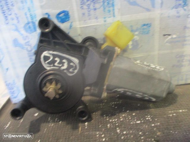 Motor Elevador Vidro 0130821723 MERCEDES W208 1999 CLK200 136CV 2P PRETO FD - 1