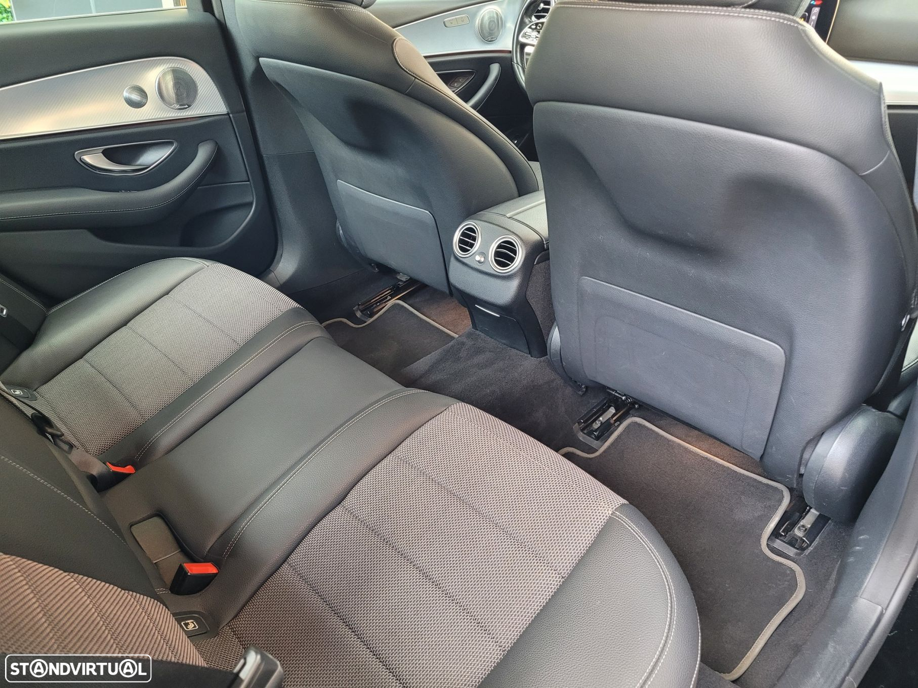 Mercedes-Benz E 300 de Avantgarde - 17