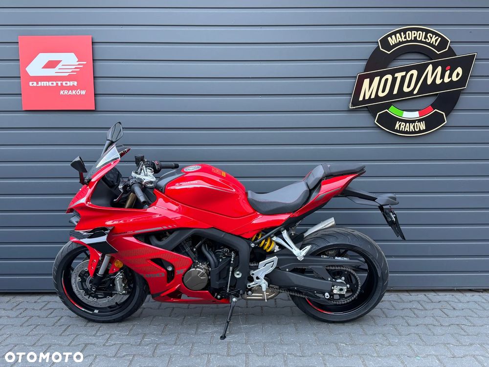 QJMOTOR SRK 800RR - 2