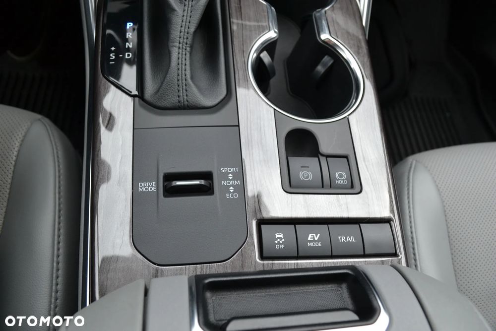 Toyota Highlander 2.5 Hybrid Executive - 28