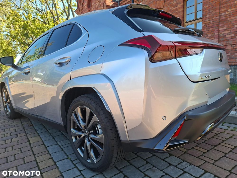 Lexus Ux 2024 photo 4