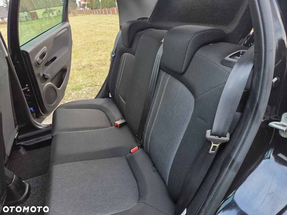 Fiat Punto 1.4 Young - 22