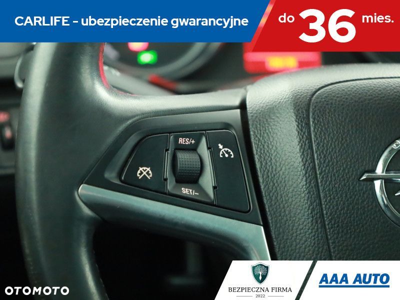 Opel Insignia - 19