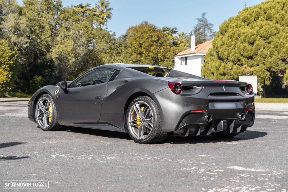 Ferrari 488 - 4