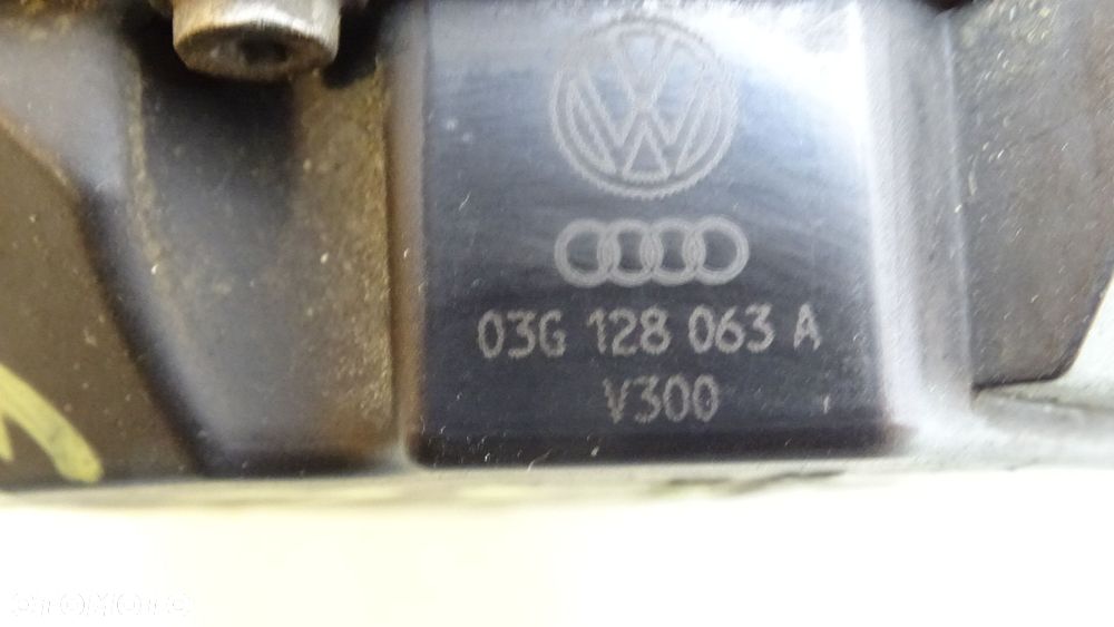 PRZEPUSTNICA VOLKSWAGEN PASSAT B6 2.0TDI  03G128063A - 2