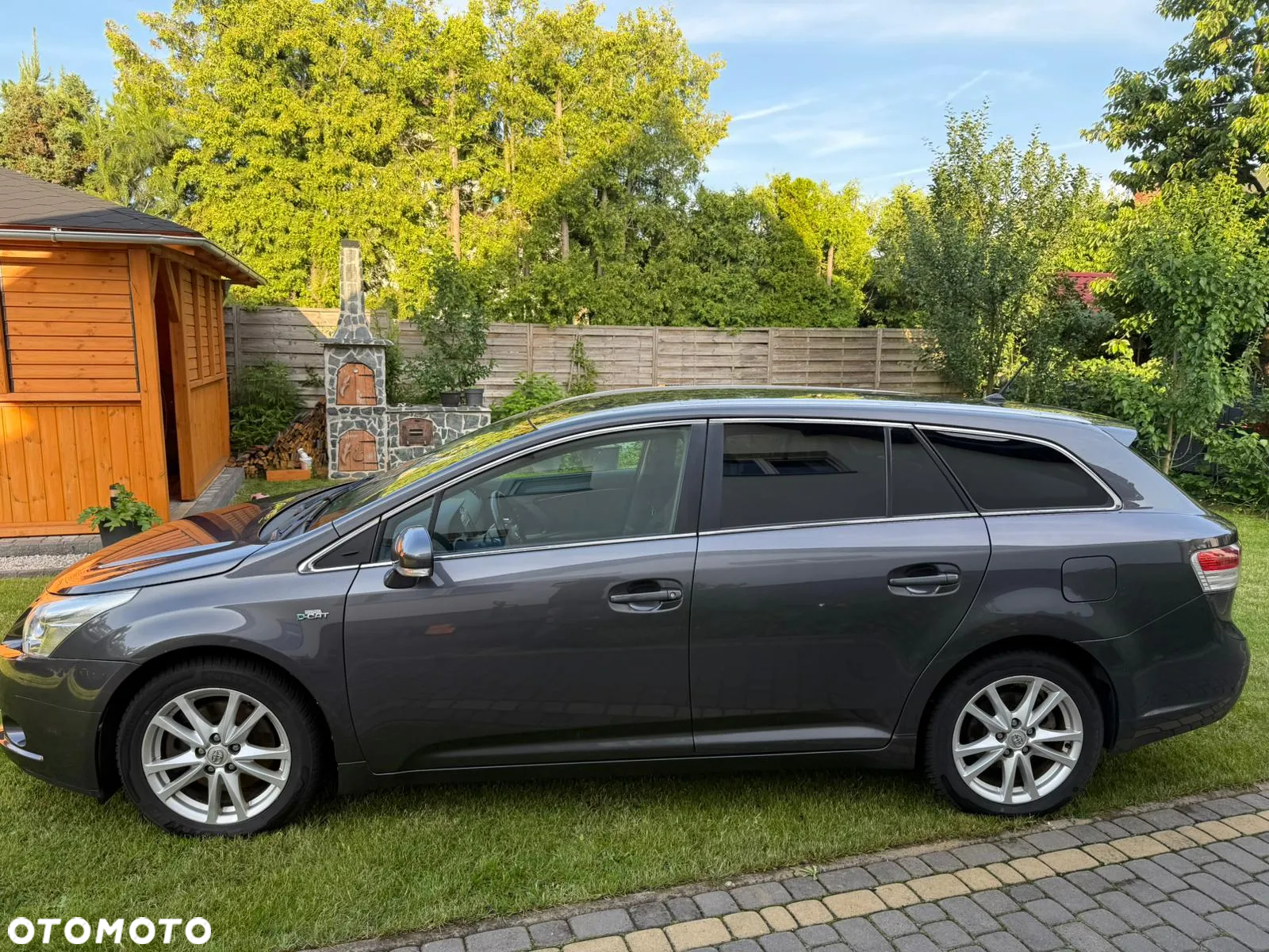 Toyota Avensis 2.2 D-4D Premium - 8