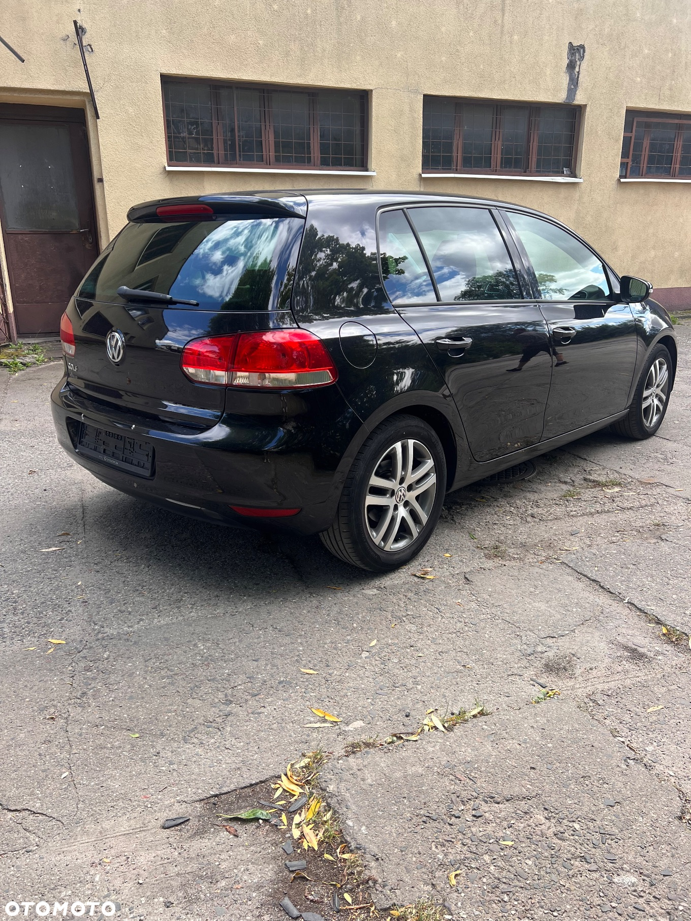 Volkswagen Golf - 6