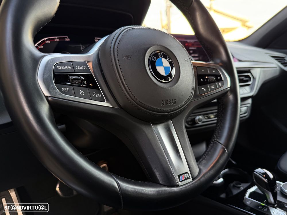 BMW 116 d Pack Desportivo M Auto - 26