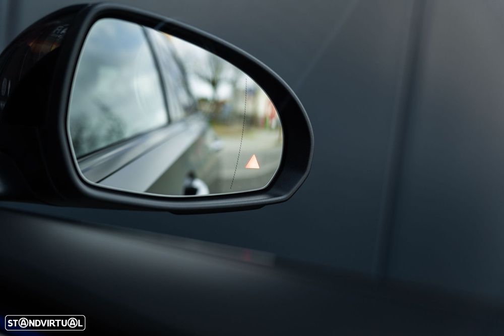 Mercedes-Benz C 300 e AMG Line - 26