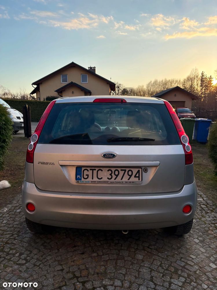 Ford Fiesta 1.4 - 8