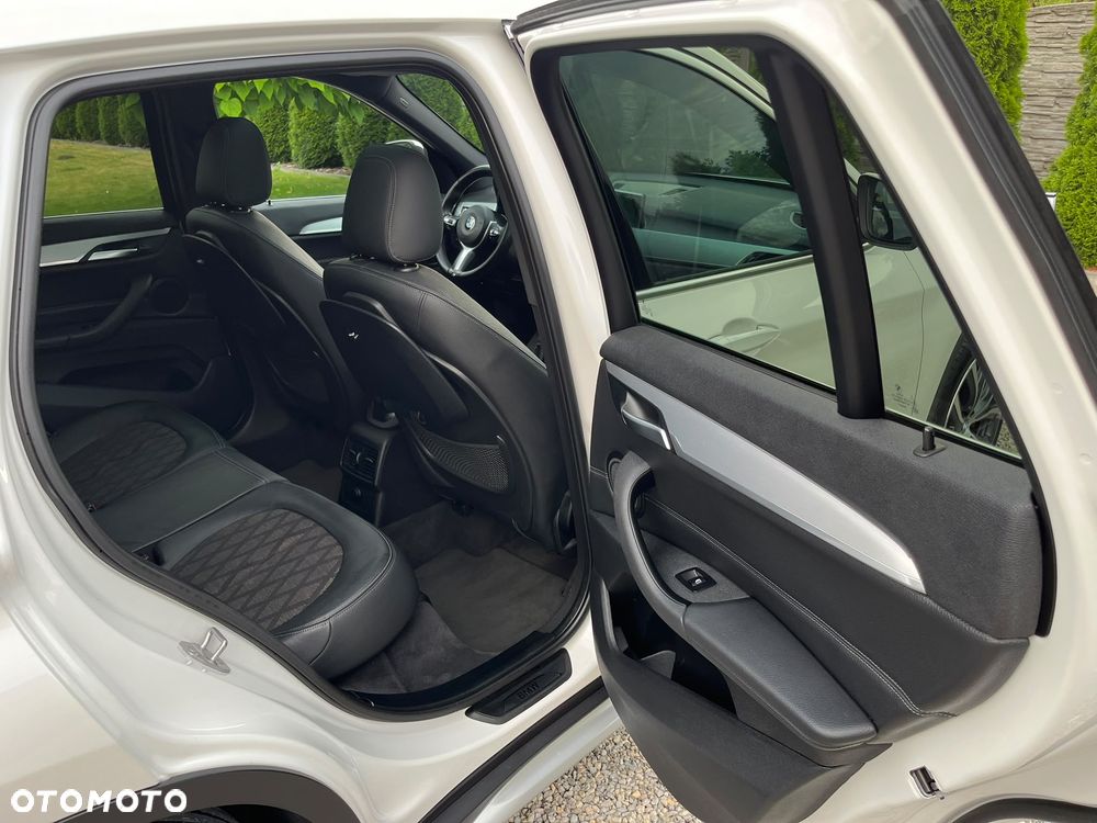 BMW X1 xDrive25d xLine - 29